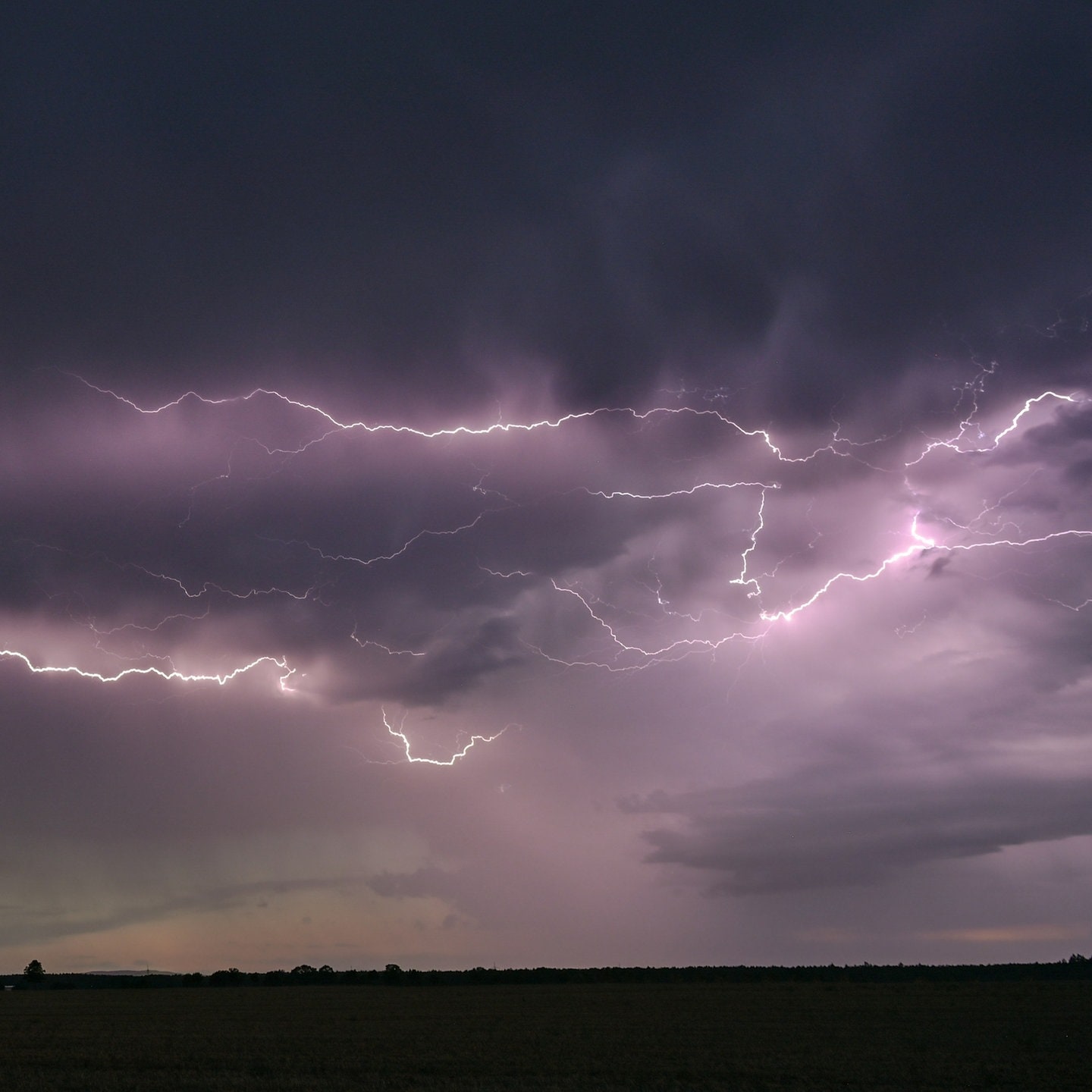 6 gefährliche Situationen bei Gewitter richtiges Verhalten