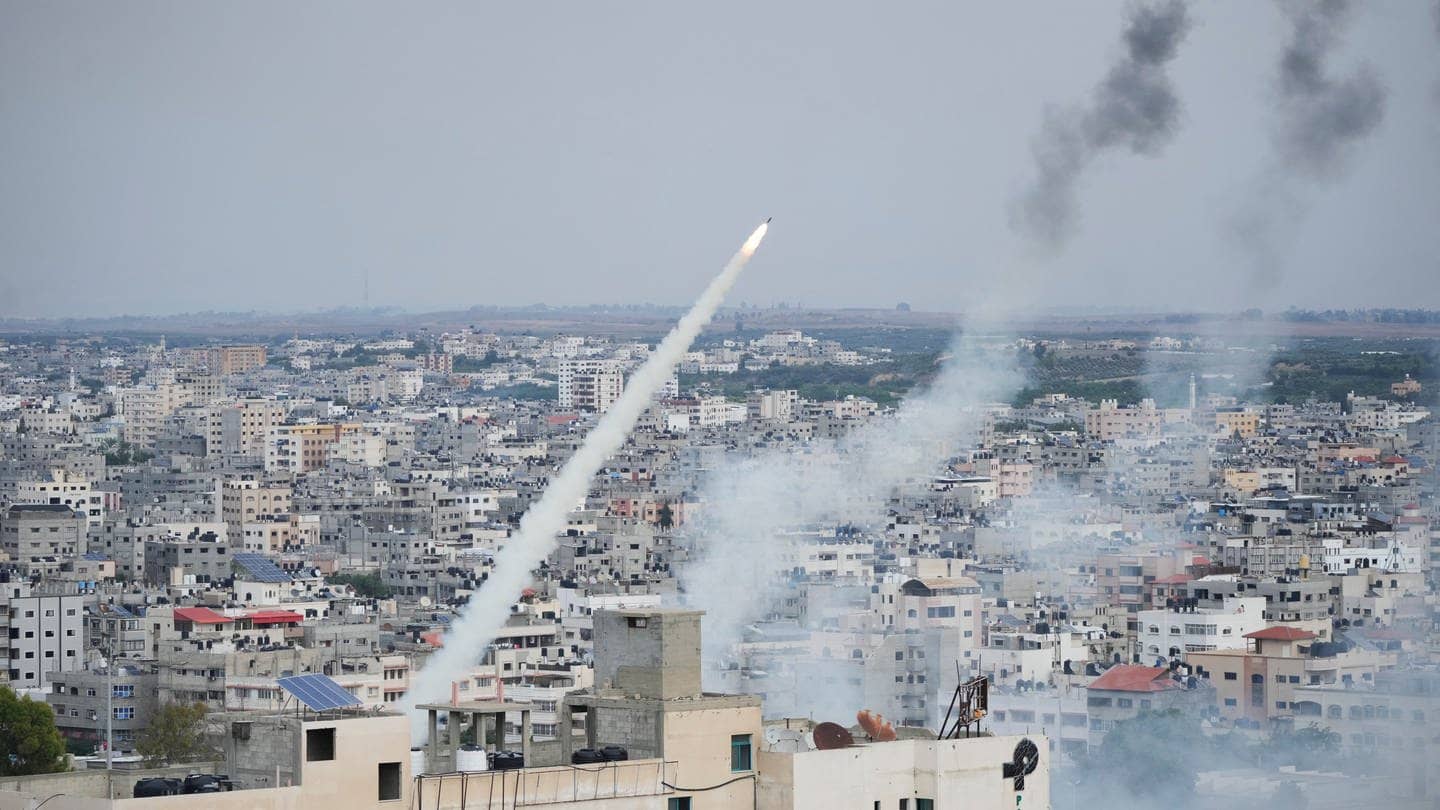 Raketen der Hamas werden aus dem Gazastreifen auf Israel abgefeuert