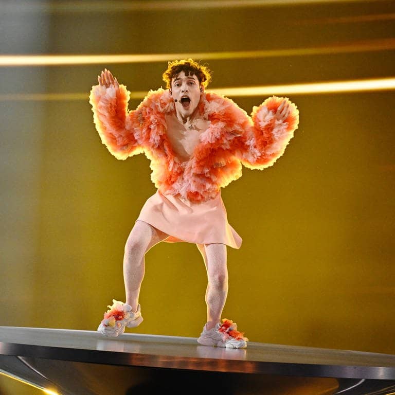 Nemo aus der Schweiz gewinnt den Eurovision Song Contest 2024