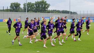 Fußball, UEFA Euro 2024, EM, Deutschland, Training, die deutschen Spieler laufen während einer Trainingseinheit.