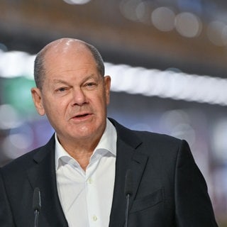 Bundeskanzler Olaf Scholz (SPD) – Er will die Ukraine  „substantiell und nachhaltig unterstützen“