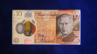 Eine britische 10-Pfund-Note mit dem Abbild von König Charles III.