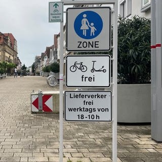 Schild mit dem Wort „Lieferverker“ ohne „h“: Wieder falsch geschriebenes Verkehrsschild in Neckarsulm aufgetaucht