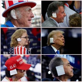 Man sieht Delegierte beim Republikaner-Parteitag mit Pflaster auf dem rechten Ohr, wie Trump nach dem Attentat eines trägt.