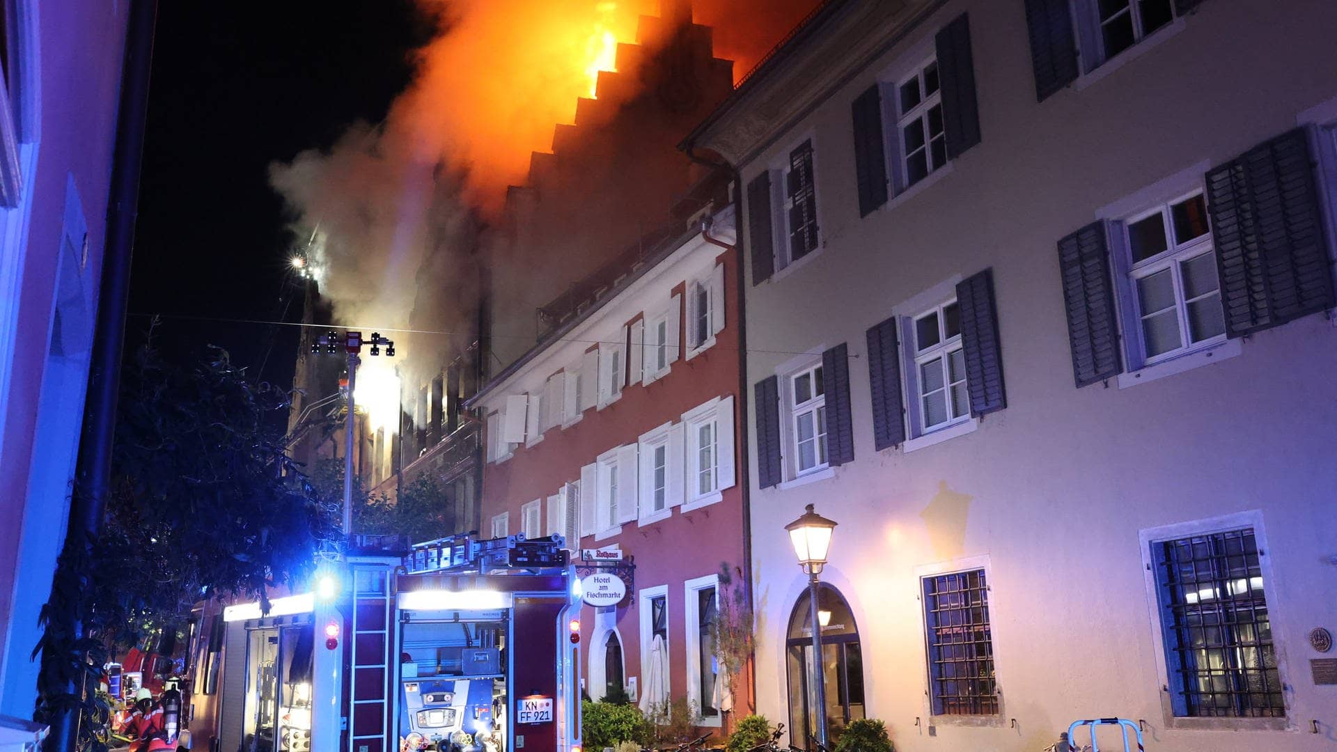Konstanz: Brand in der Altstadt – mehr als 200 Einsatzkräfte vor Ort