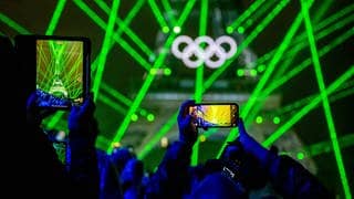 Olympia: Bei der Eröffnungsfeier in Paris gab es unter anderem eine Lasershow