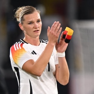 Alexandra Popp bei ihrem letzten DFB-Spiel in Duisburg.