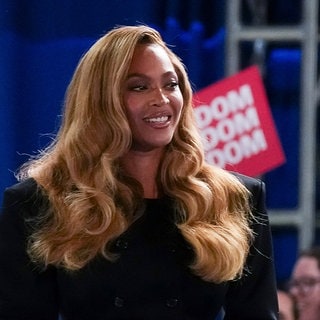 Beyoncé bei einem Wahlkampfauftritt von Kamala Harris