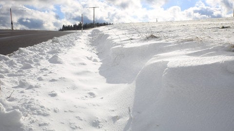 Unwetterwarnunge für den Süden in Baden-Württemberg: Starker Schneefall ist in den Regionen Freiburg und Tübingen angekündigt