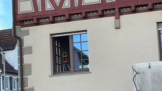 Der Post aus Filderstadt auf Reddit. Im Text darunter wird gefragt: „Darf man einen mobilen Blitzer wirklich im Haus aufstellen? Grundstück wäre möglich, aber „tarnen“ durchs Haus?“