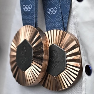 Bronze-Medaillen von Olympia in Paris 2024.