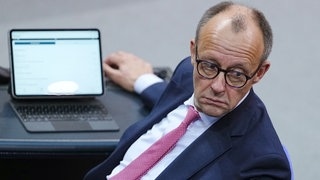 Unions-Kanzlerkandidat Friedrich Merz im Bundestag.