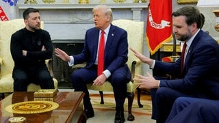 Der ukrainische Präsicent Wolodymyr Selenskyj, US-Präsident Donald Trump und US-Vizepräsident J.D. Vance im Oval Office des Weißen Hauses.