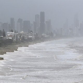 Buchstäblich von „Alfred“ weggespült: der Strand von Gold Coast nahe Brisbane im australischen Bundesstaat Queensland.