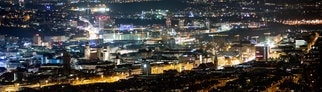 Die hell erleuchtete Stadt Stuttgart: Bei der Earth Hour wird an einzelnen Sehenswürdigkeiten das Licht für eine Stunde ausgeschaltet.