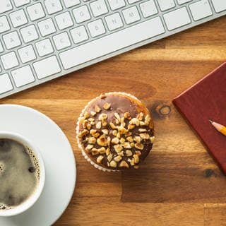 Frühstücks-Bowl fürs Büro als Alternative zum Brötchen oder Muffin