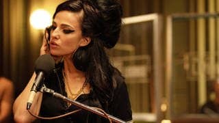 Szene aus dem Film über Amy Winehouse „Back to Black“ mit Marisa Abela