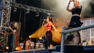 Nina Chuba sorgt für Abrissstimmung bei Das Fest 2024 in Karlsruhe