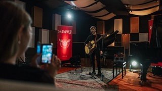 Max Giesinger: Studio Session