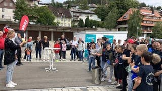Der SWR3-Eistruck war am Mittwoch, den 9. August, in Schonach im Schwarzwald und hat Eis verteilt