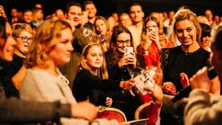 Nico Santos schreibt einem Fan eine Entschuldigung für den Sport-Unterricht