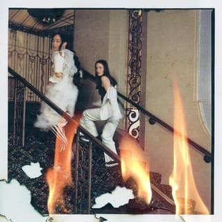 Das Single-Cover zu „Head On Fire” von Sigrid und Griff