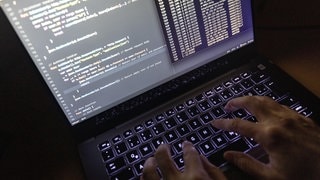 Von wegen nur Bundesministerien und große Millionen-Konzerne – auch jede vierte Kommune in Deutschland, also kleinere Kreisstädte oder Gemeinden, sind in den vergangenen zwei Jahren Opfer einer Cyberattacke geworden.