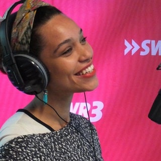 Izzy Bizu bei SWR3