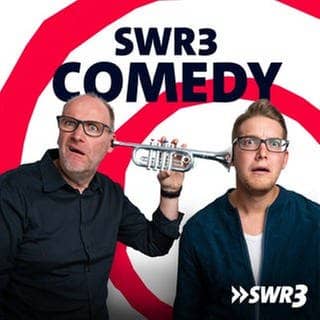 SWR3 Comedy Podcast Andreas Müller und Steffen Auer mit einer Trompete