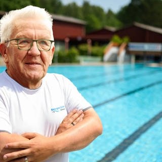 Fragen Sie Kretschmann: Schwimmen an Grundschulen