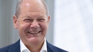 Scholz spricht zur Jugend (Foto: picture-alliance / Reportdienste, Boris Roessler) Scholz spricht zur Jugend