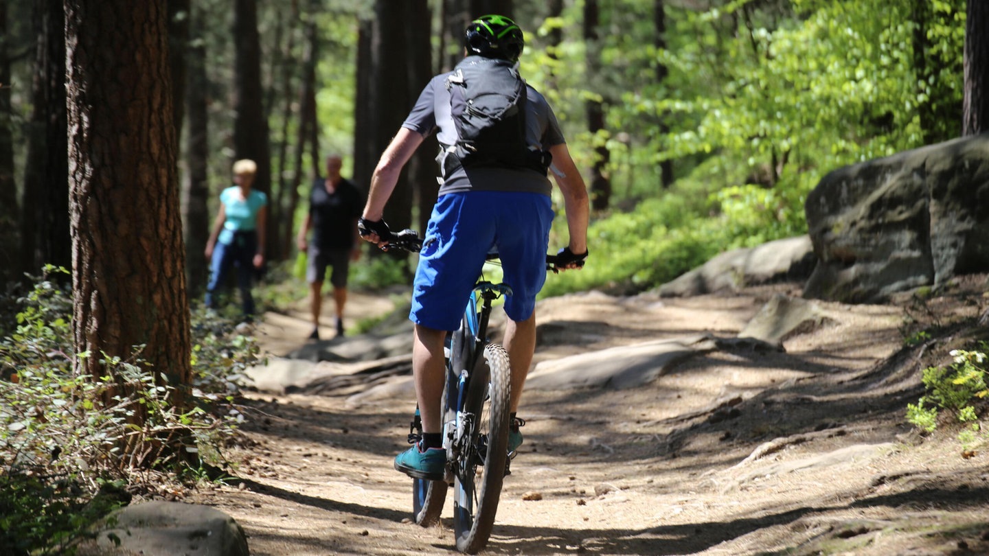 Mountainbiker-Streichelzoo