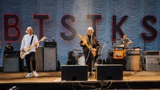 Beatsteaks: Arnim rockte im Regencape