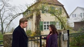 Kai Perlmann (Sebastian Bezzel) und Klara Blum (Eva Mattes) haben eine belastbare Beziehung zwischen Arbeit und Freundschaft, die letztlich auch Krisen aushält.