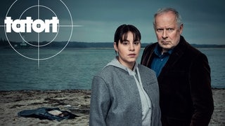 Szenenbilder aus dem Tatort „Borowski und das ewige Meer“. In unserer Kritik findet Tatort-Checker Michael Haas den Film ziemlich überzeugend.