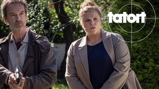 Kommissar Peter Faber (Jörg Hartmann) und seine Kollegin Rosa Herzog (Stefanie Reinsperger) sind alarmiert. Was ist in der Villa der Industriellen-Famlie Haiden vorgefallen? | Tatort-Kritik aus Dortmund: „Made in China“