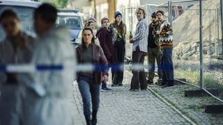 Szenenbilder aus dem Polizeiruf „Jenseits des Rechts“ mit Blohm und Eden