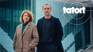 Susanne Bonard (Corinna Harfouch) und Robert Karow (Mark Waschke) ermitteln im Berliner Tatort „Vier Leben“.