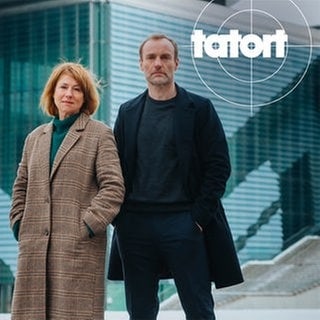 Susanne Bonard (Corinna Harfouch) und Robert Karow (Mark Waschke) ermitteln im Berliner Tatort „Vier Leben“.